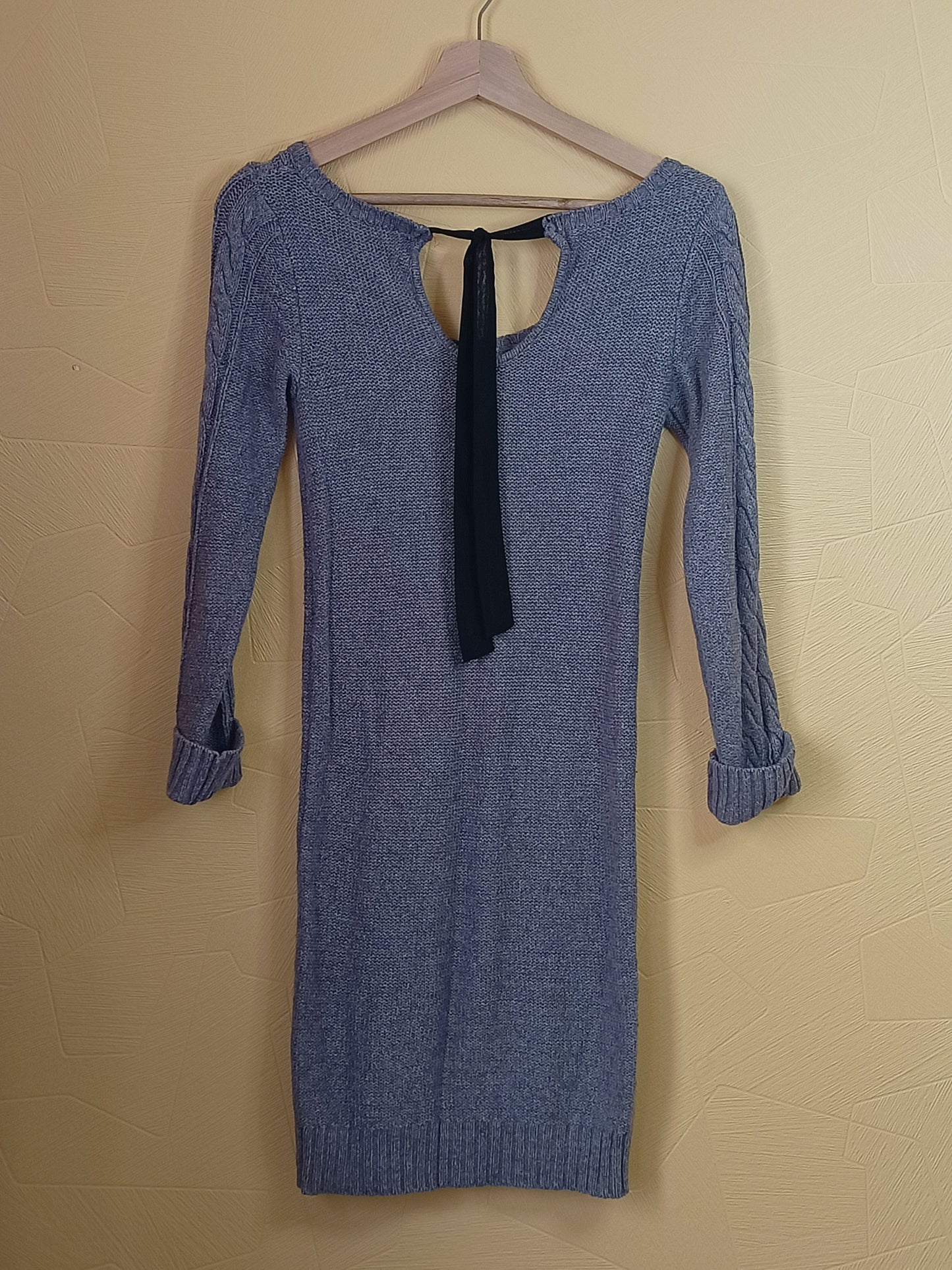 Robe pull manches longues marron clair avec nœud dans le dos Taille S