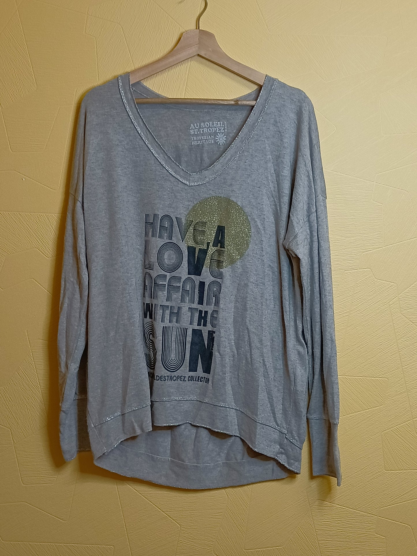 Pull fin Au Soleil de St Tropez beige avec impression Taille XXL