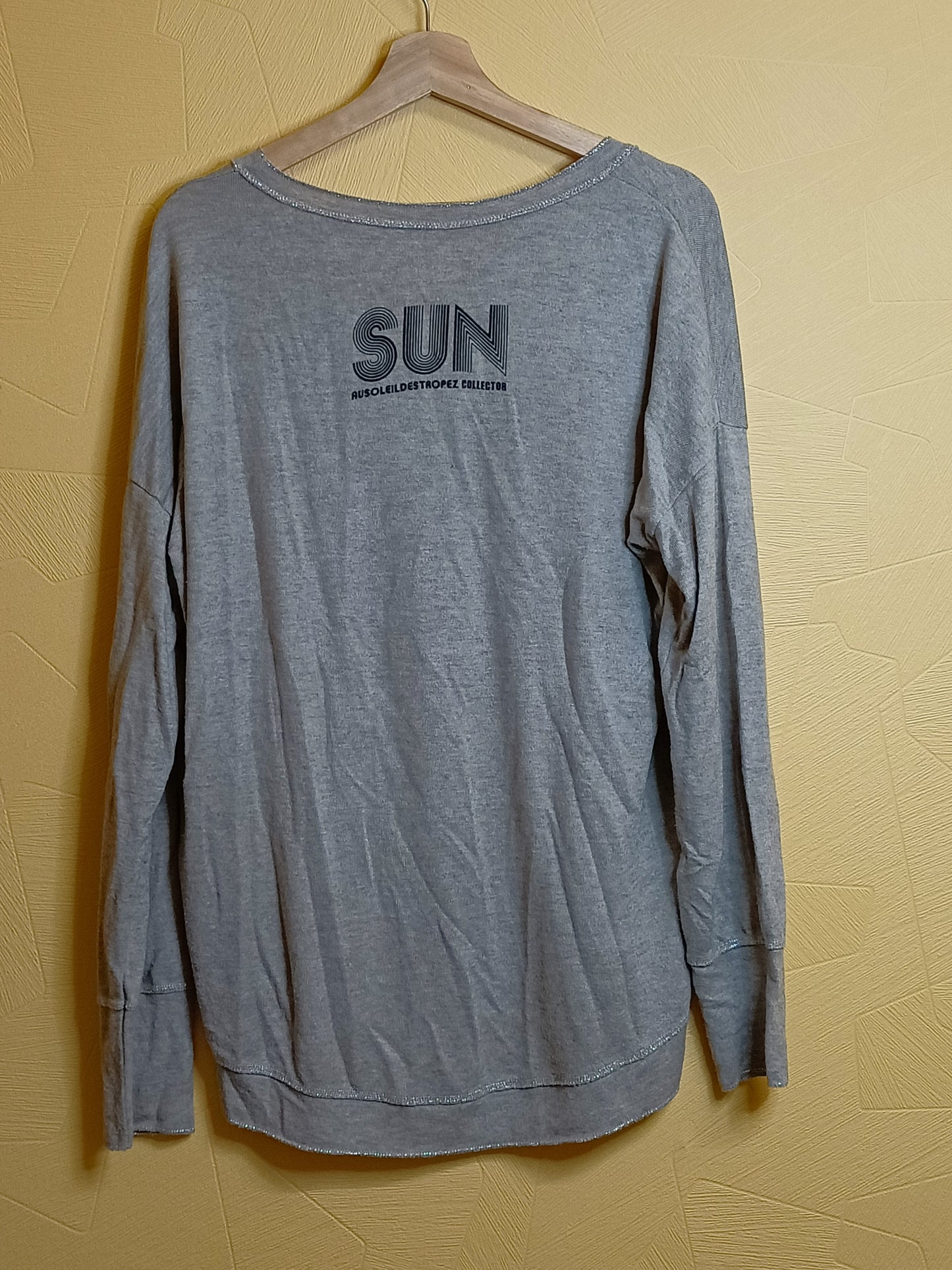 Pull fin Au Soleil de St Tropez beige avec impression Taille XXL