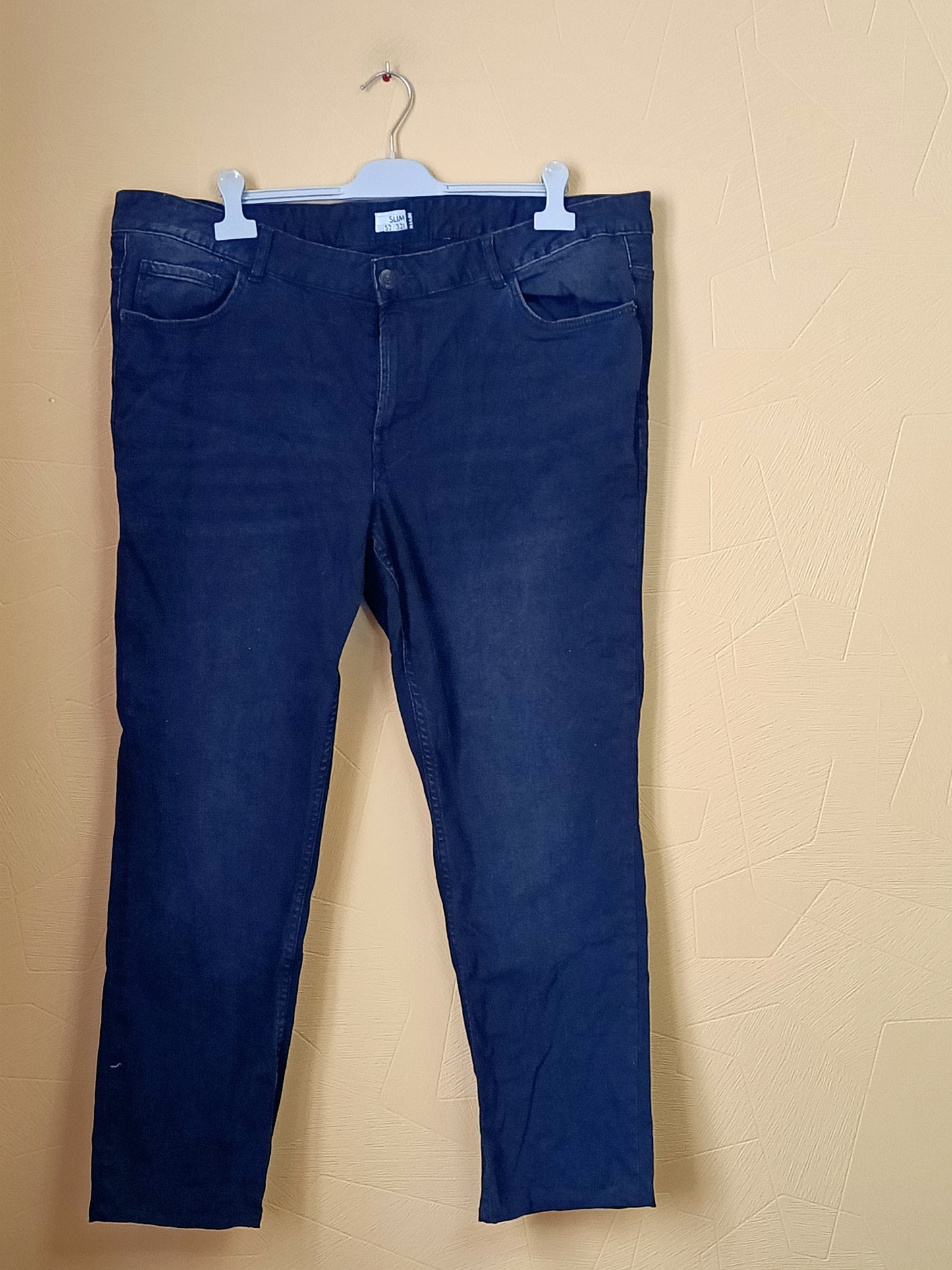 Jeans slim Kiabi noir délavé Taille 52