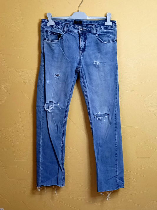 Jeans Kiabi bleu clair avec "trous" Taille S (16 Ans)