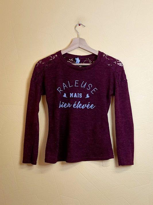 Pull avec dentelle Lili Cat bordeaux Taille 12 Ans