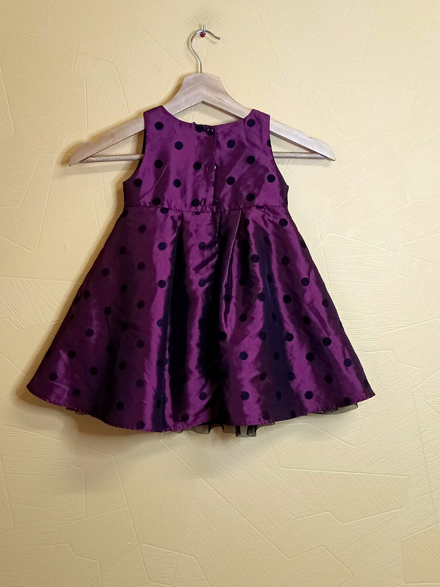 Robe sans manche rose à pois noirs Taille 23 Mois