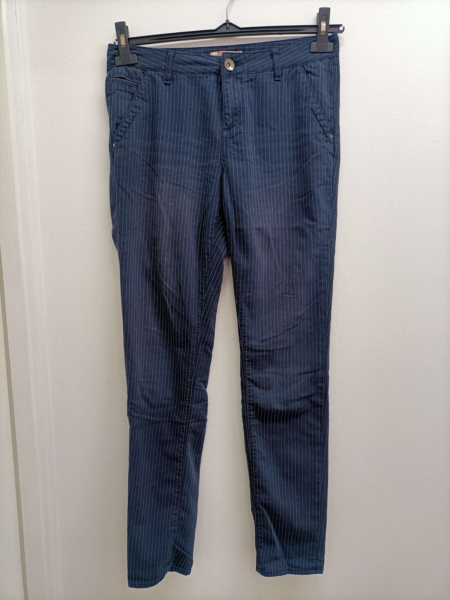 Pantalon DDP bleu marine rayé Taille 38