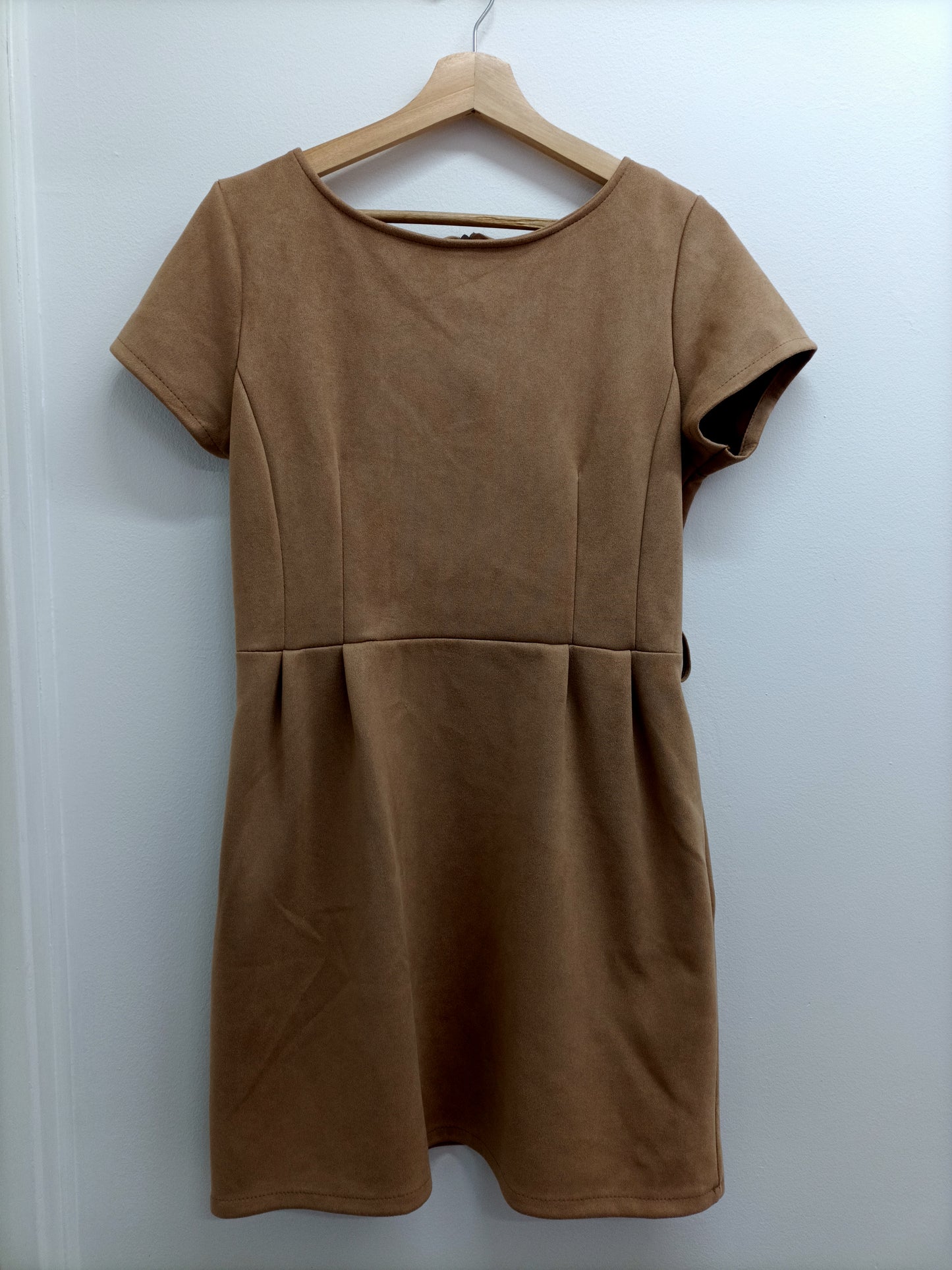 Robe effet peau de pêche EDJI beige foncé Taille 40