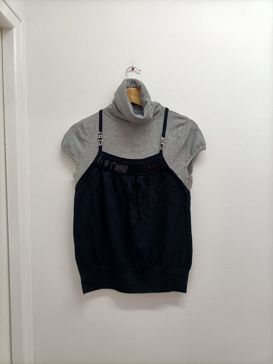 Pull manches courtes avec col gris et noir Taille M