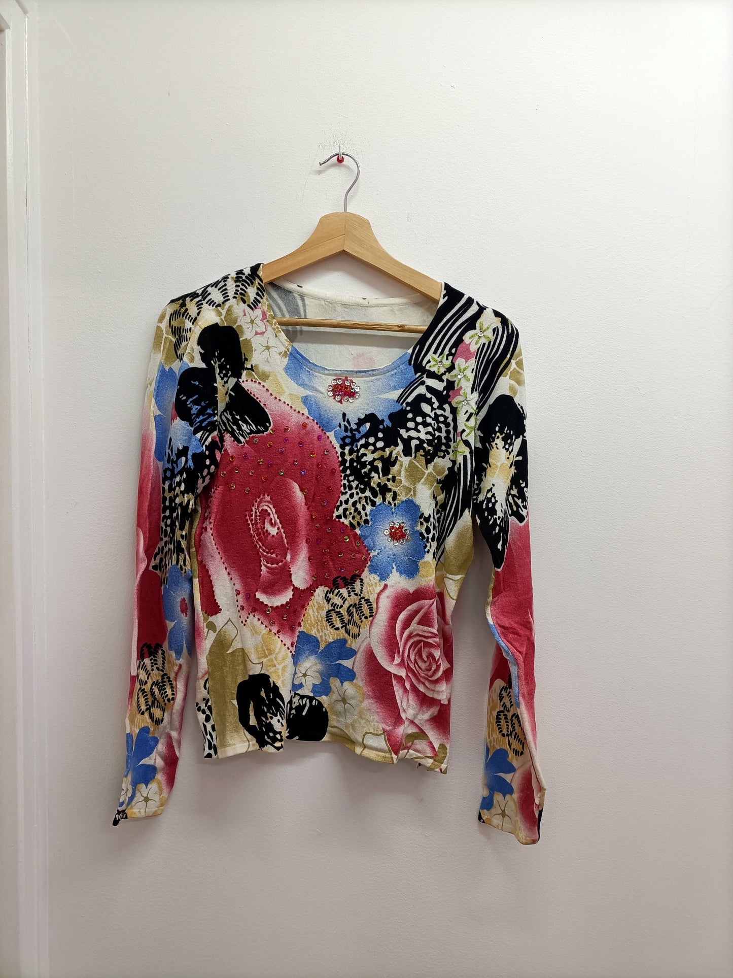 Pull fin imprimé fleuri avec sequins et perles Taille M