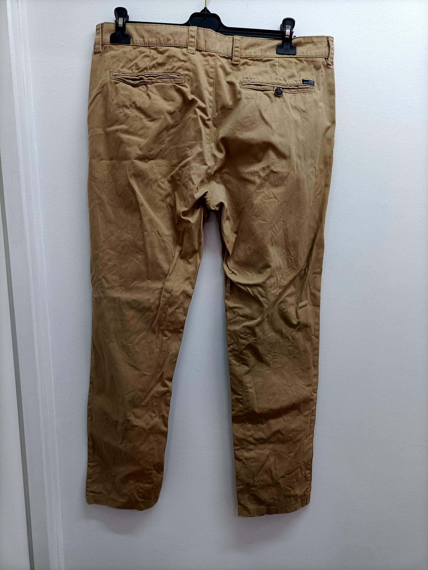 Pantalon OWK slim fit beige Taille 46