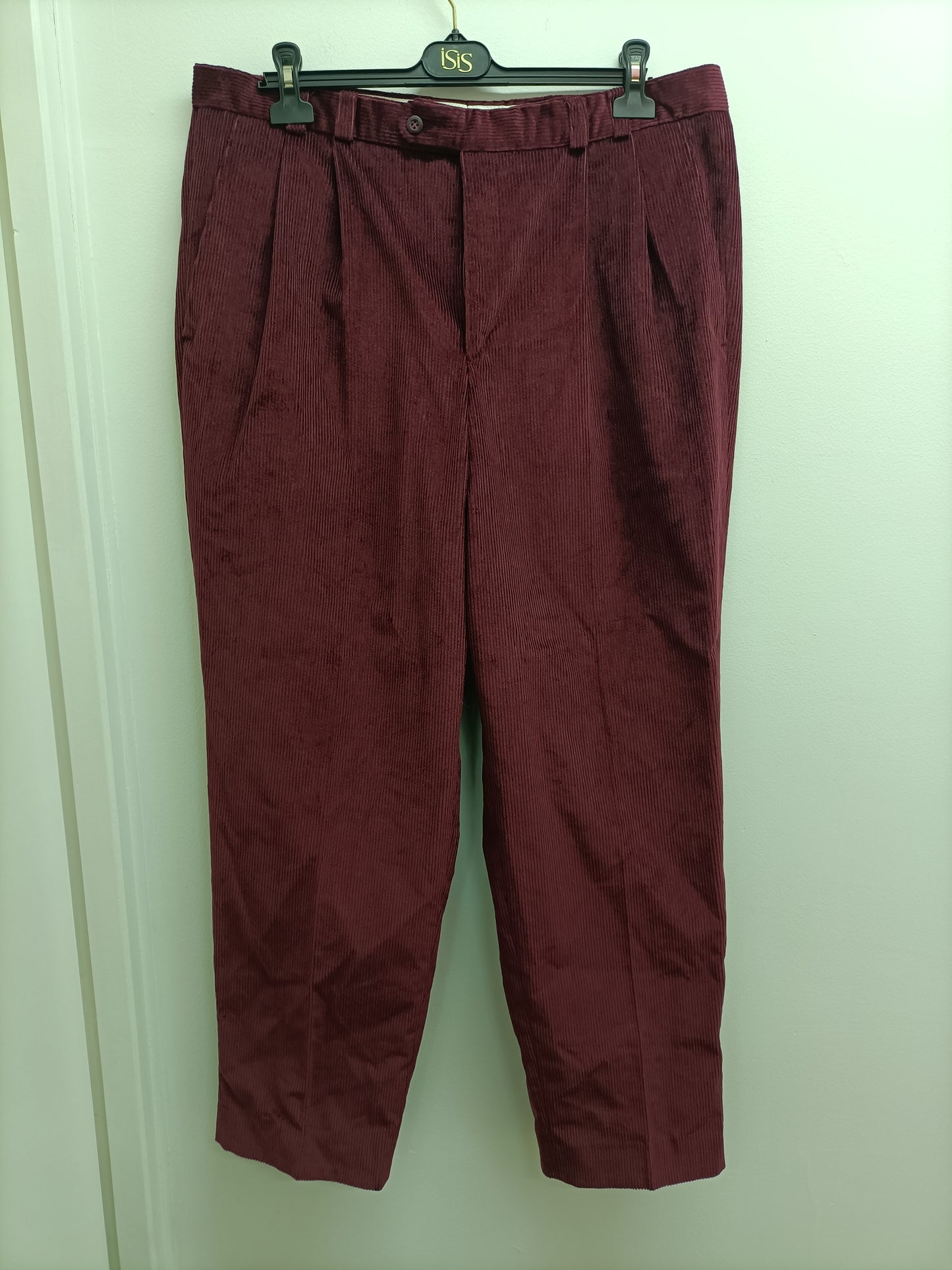 Pantalon en velours côtelé bordeaux Taille 50