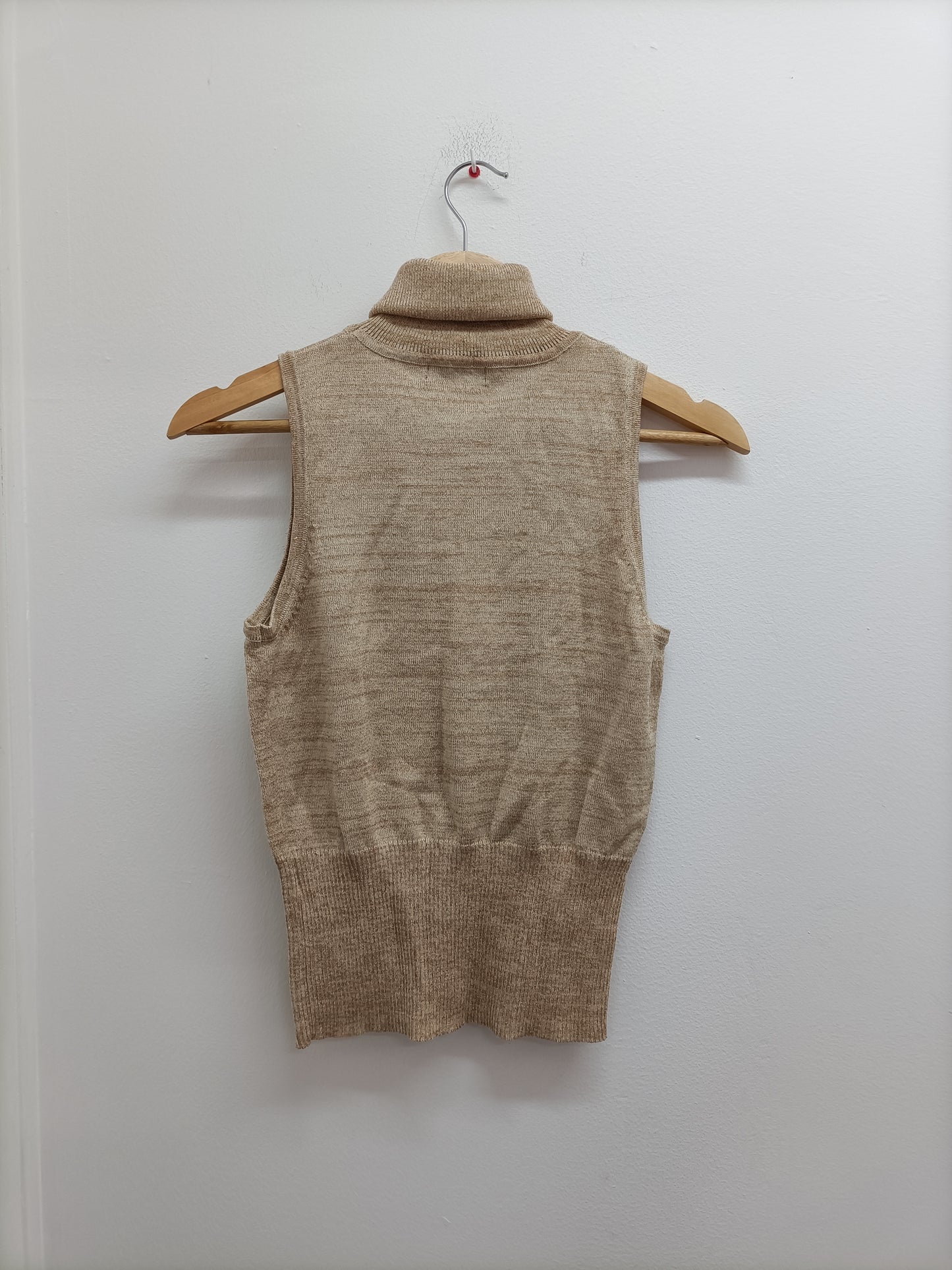 Pull sans manches avec col Miss Sara beige doré Taille XS