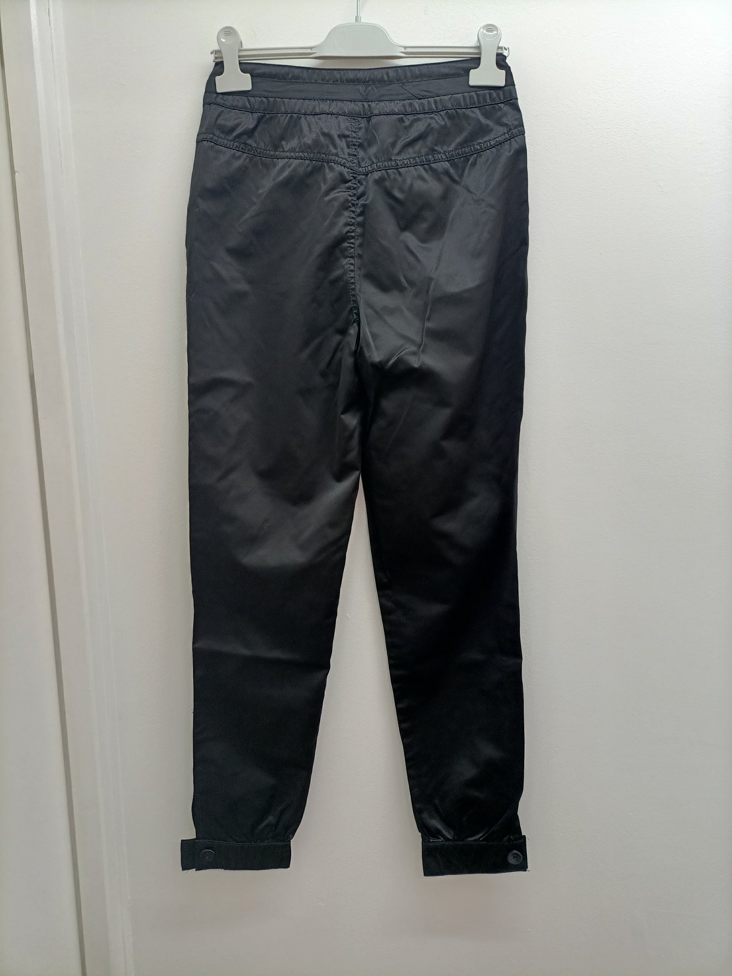 Pantalon Colours of The World noir satiné Taille 34