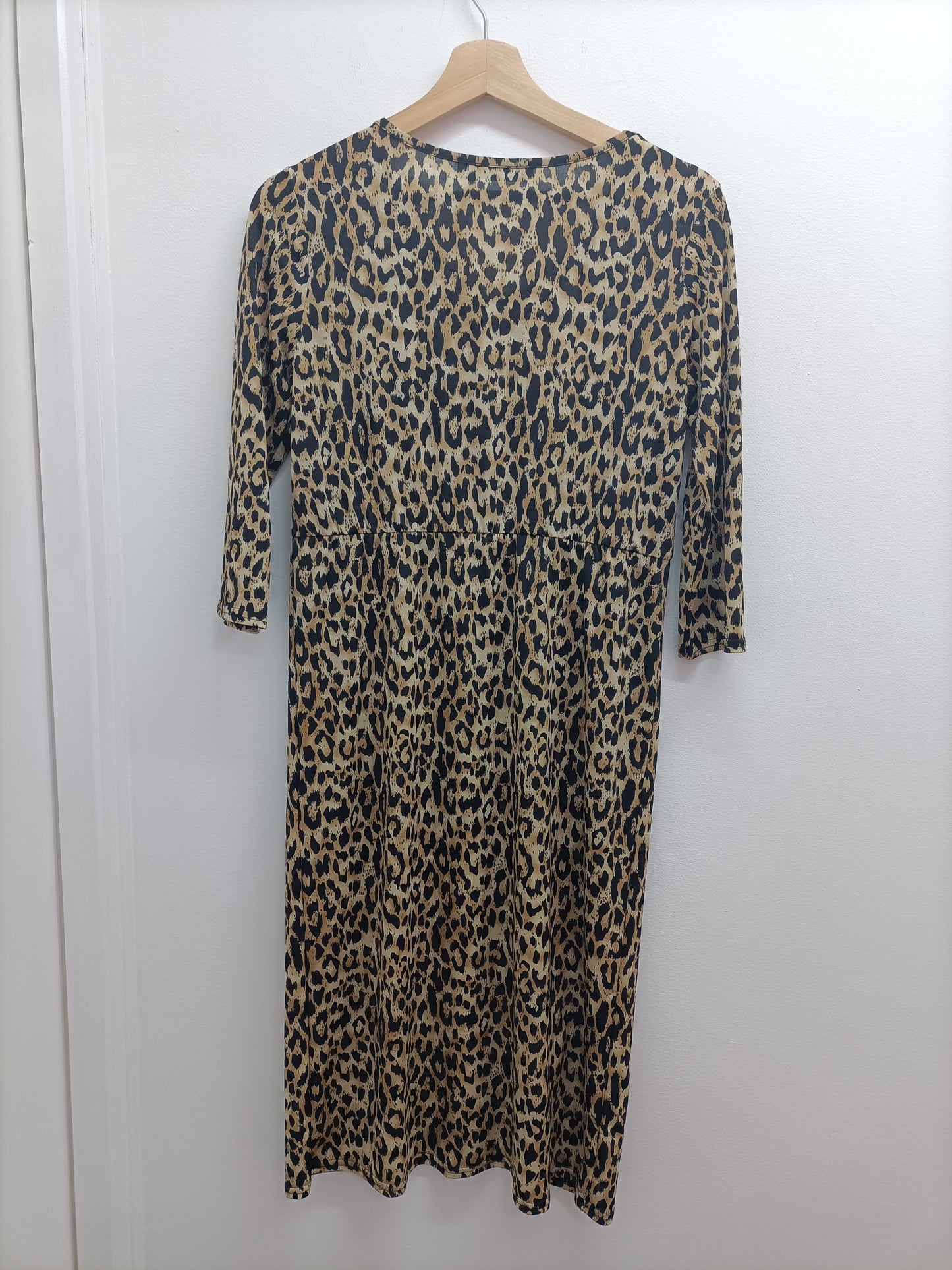 Robe manches 3/4 Exposure imprimée léopard Taille M