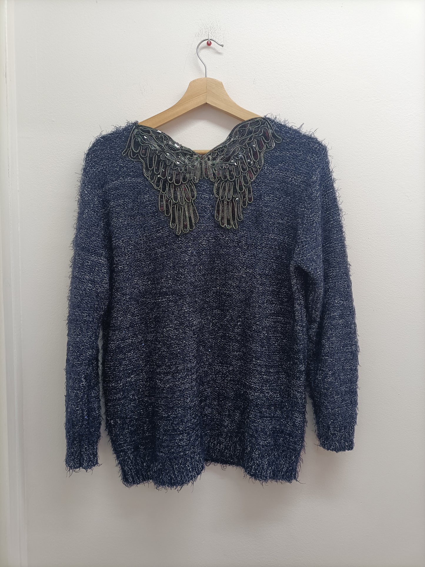 Pull maille poilue CC Collection bleu avec sequins dans le dos Taille L/XL
