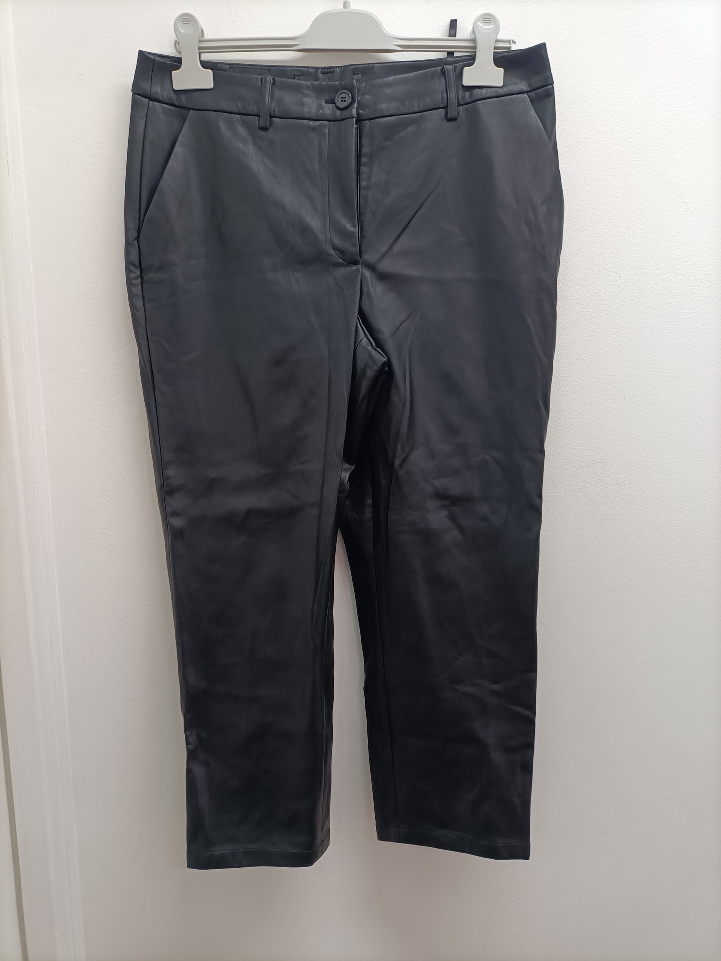 Pantalon Madeleine similicuir noir Taille 42