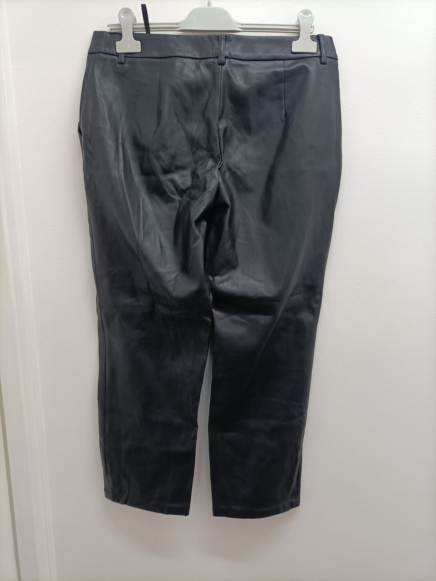 Pantalon Madeleine similicuir noir Taille 42