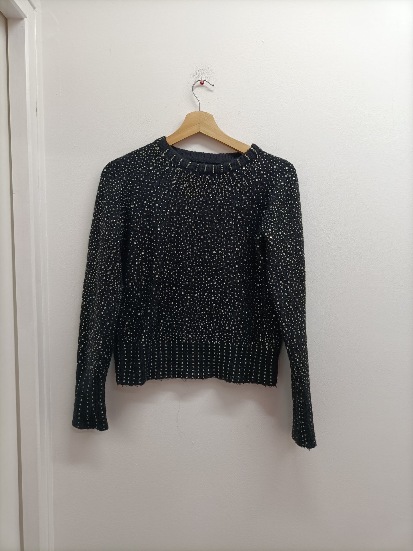 Pull noir avec strass Taille M