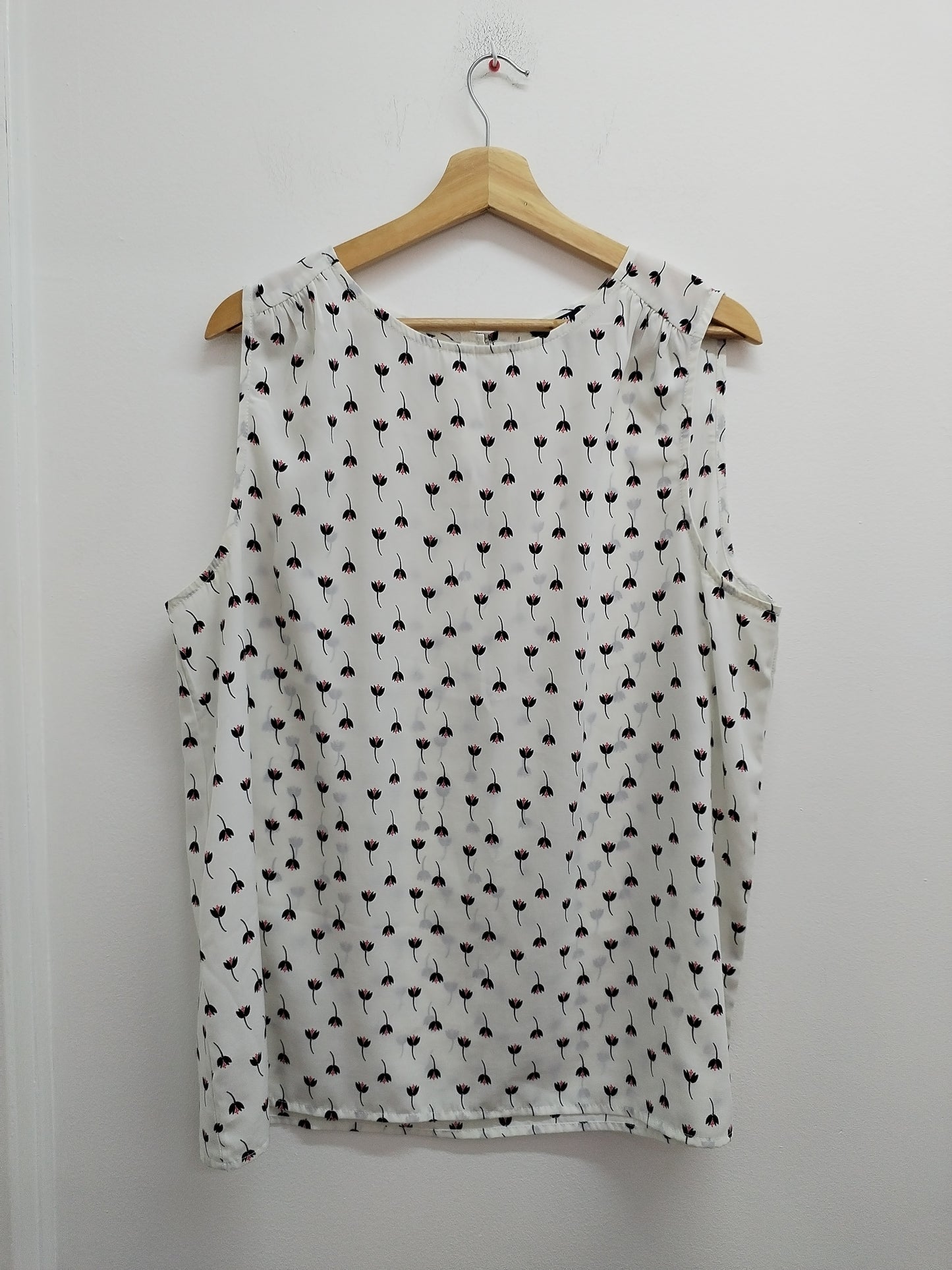 Débardeur fluide Kiabi blanc fleuri Taille XL