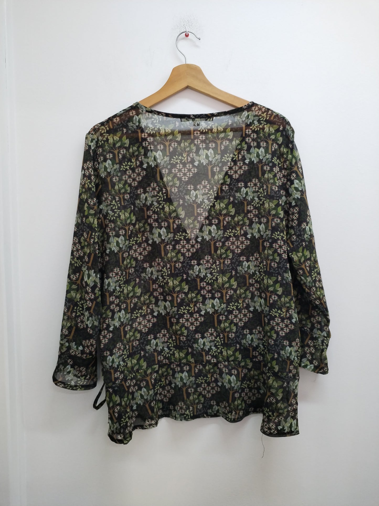 Tunique cache-cœur La Fée Maraboutée imprimée fleurie Taille 42