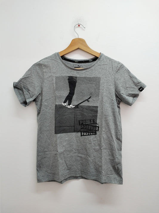 T-shirt Puma gris avec impression Taille 11-12 Ans