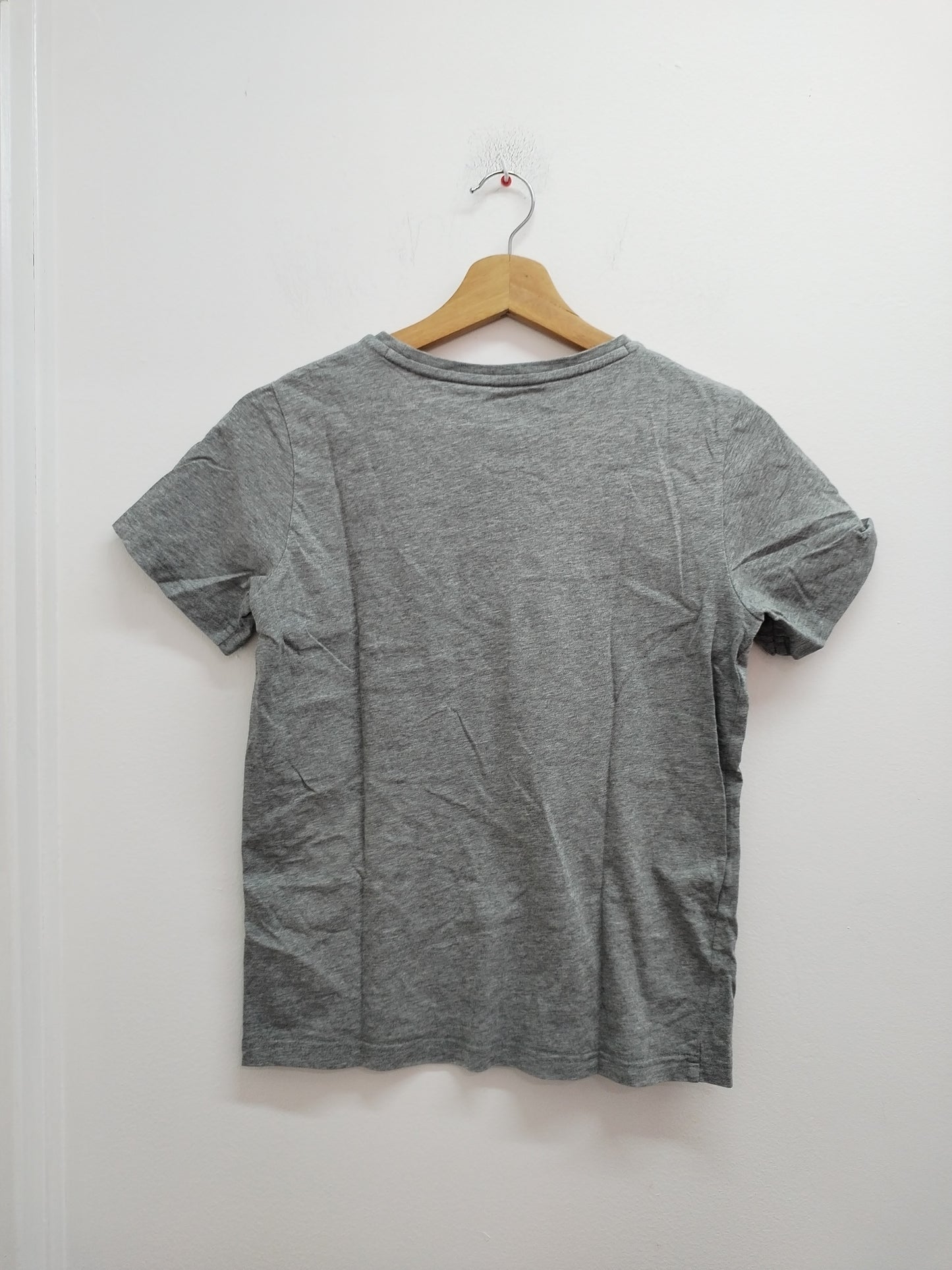 T-shirt Puma gris avec impression Taille 11-12 Ans