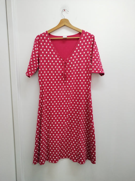 Robe manches courtes rouge à pois blancs Taille 46