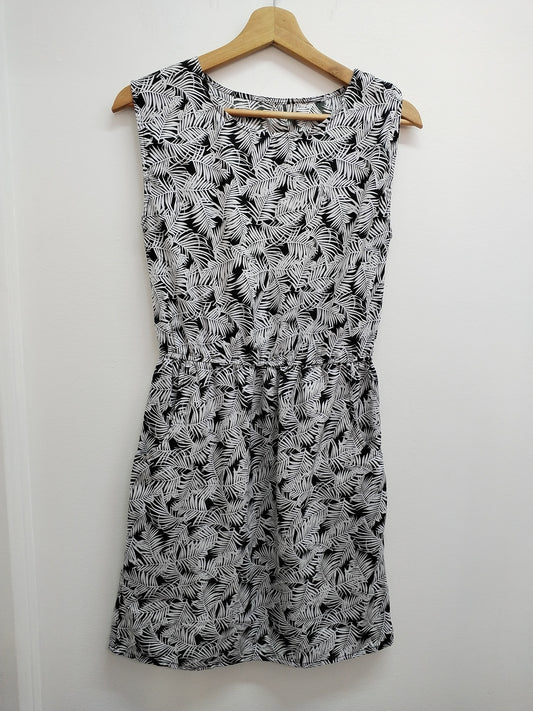 Robe sans manches noire et blanche à motifs Taille S