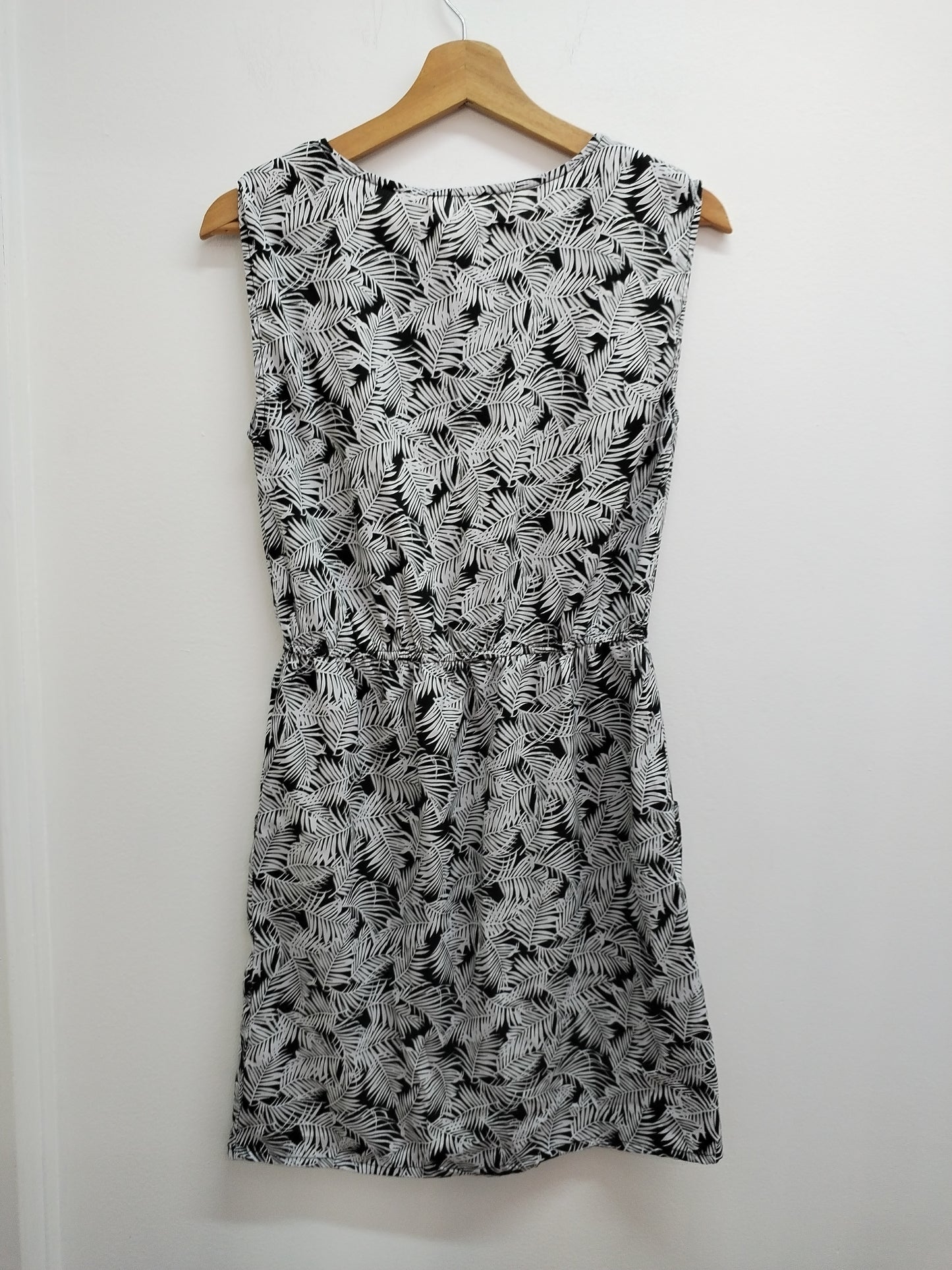 Robe sans manches noire et blanche à motifs Taille S