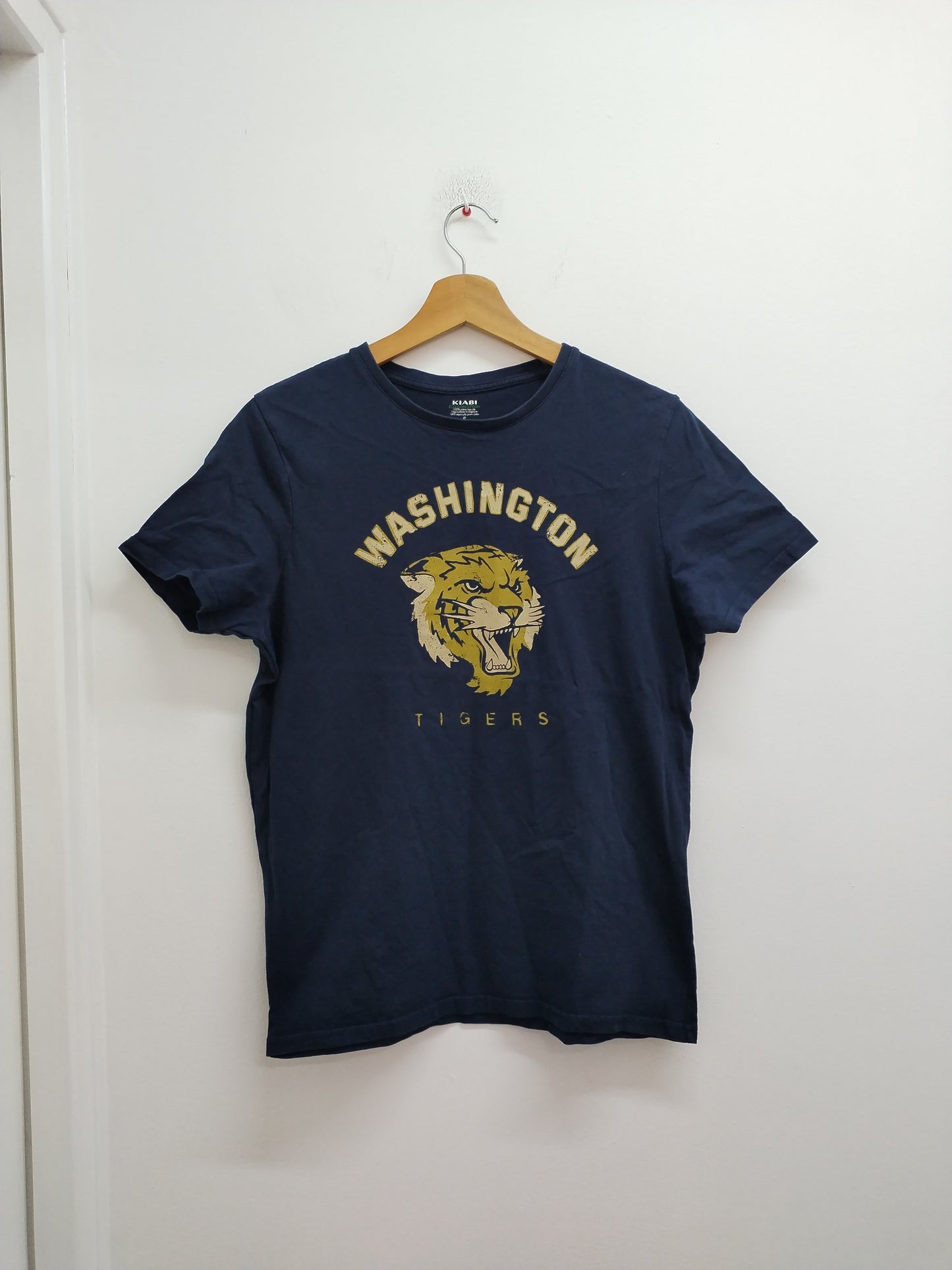 T-shirt Kiabi bleu marine avec impression Taille S