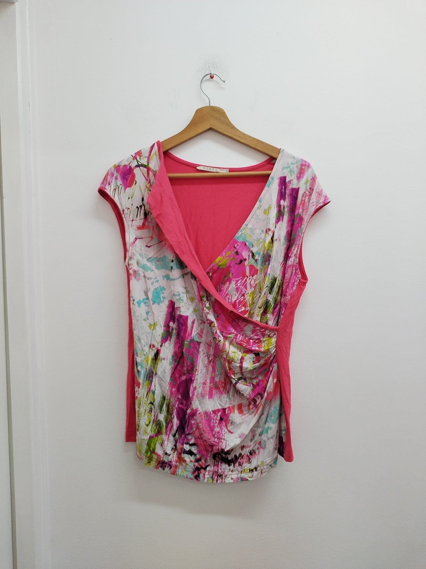 T-shirt fantaisie Elora corail et fleuri Taille M