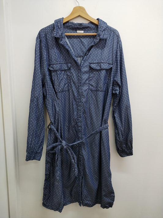 Robe manches longues Damart bleue à pois blancs Taille 52