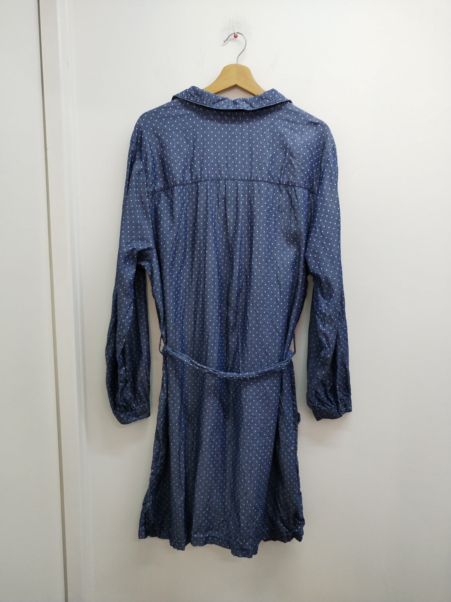Robe manches longues Damart bleue à pois blancs Taille 52