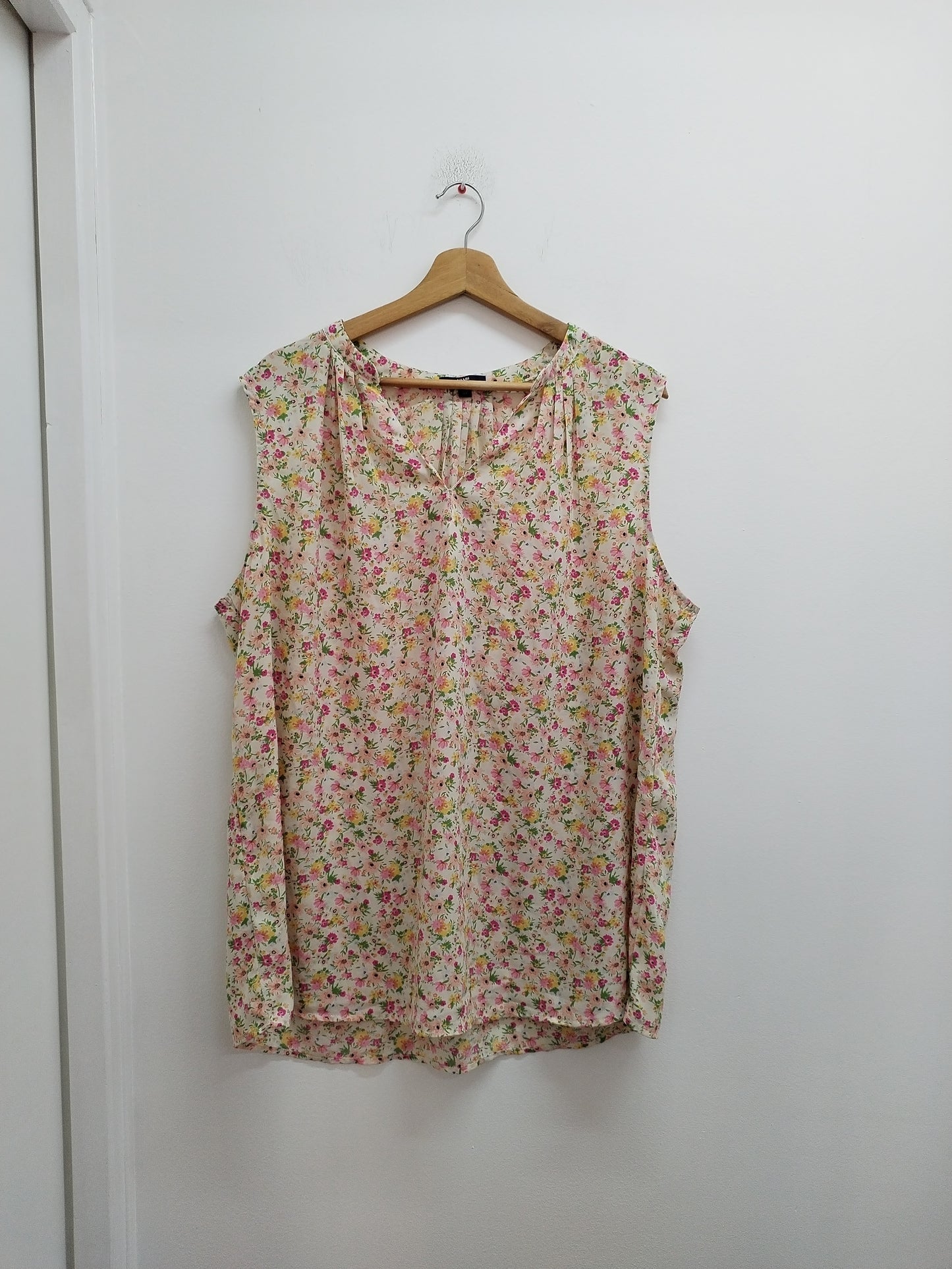 Débardeur fluide Kiabi fleuri Taille 50