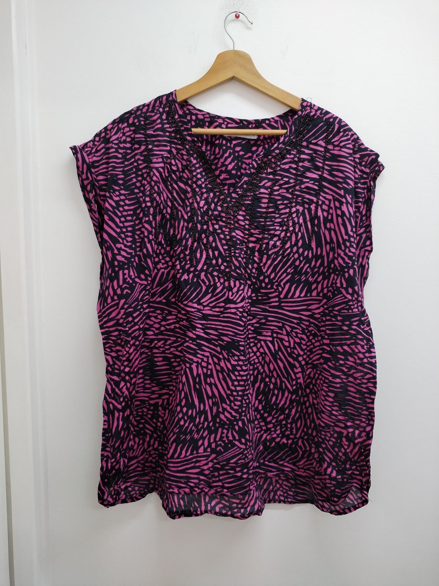 Tunique manches courtes Gémo imprimée noire et rose Taille 52