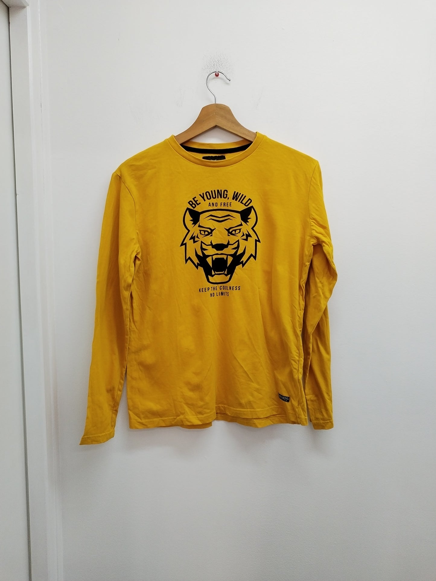 T-shirt manches longues Threadboys moutarde avec impression Taille 13 Ans