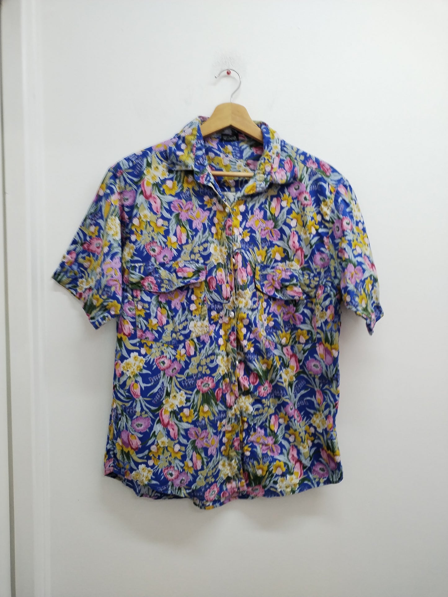 Chemise manches courtes bleue fleurie Taille M