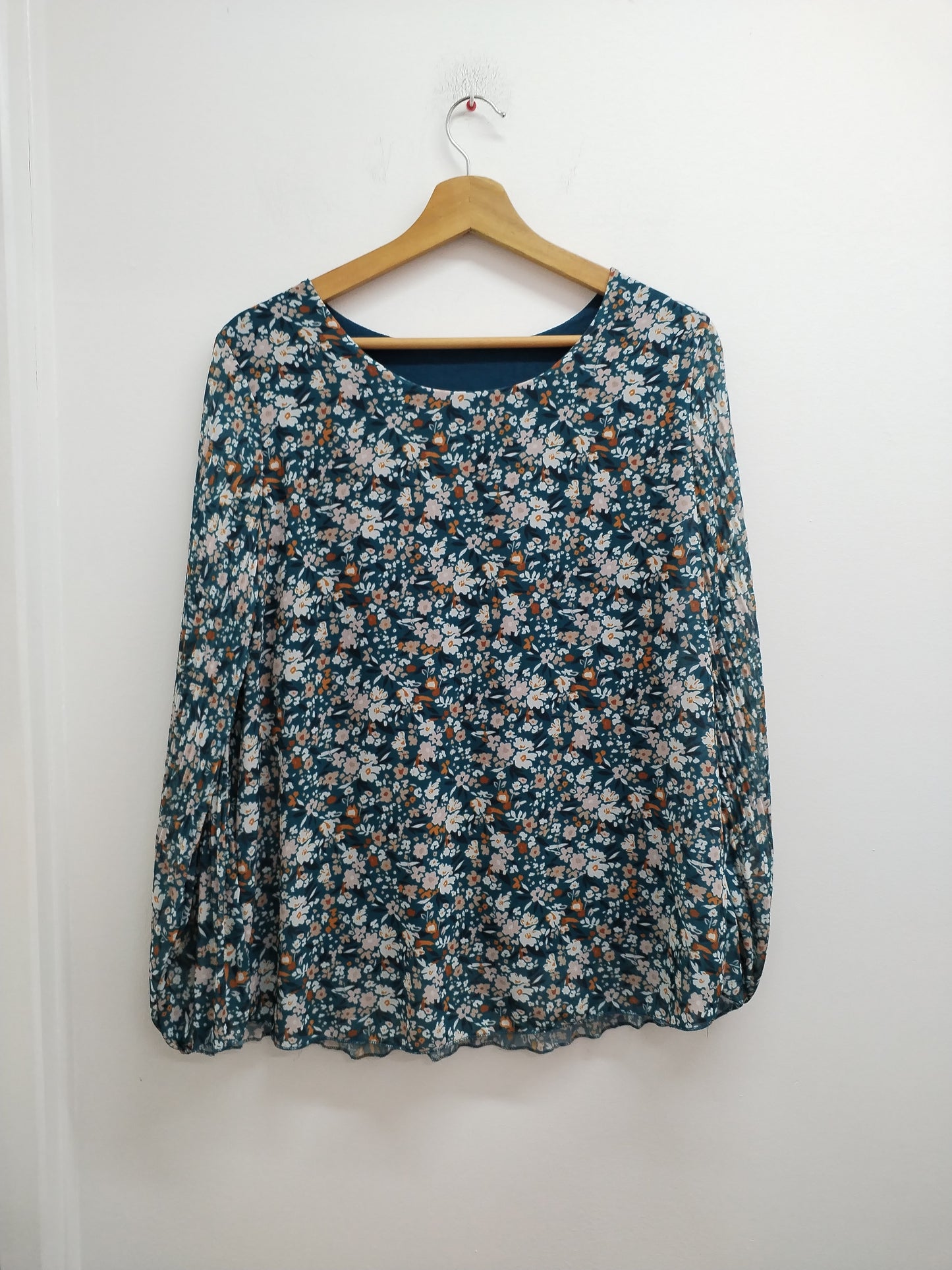 Tunique manches longues vert d'eau fleurie Taille 38