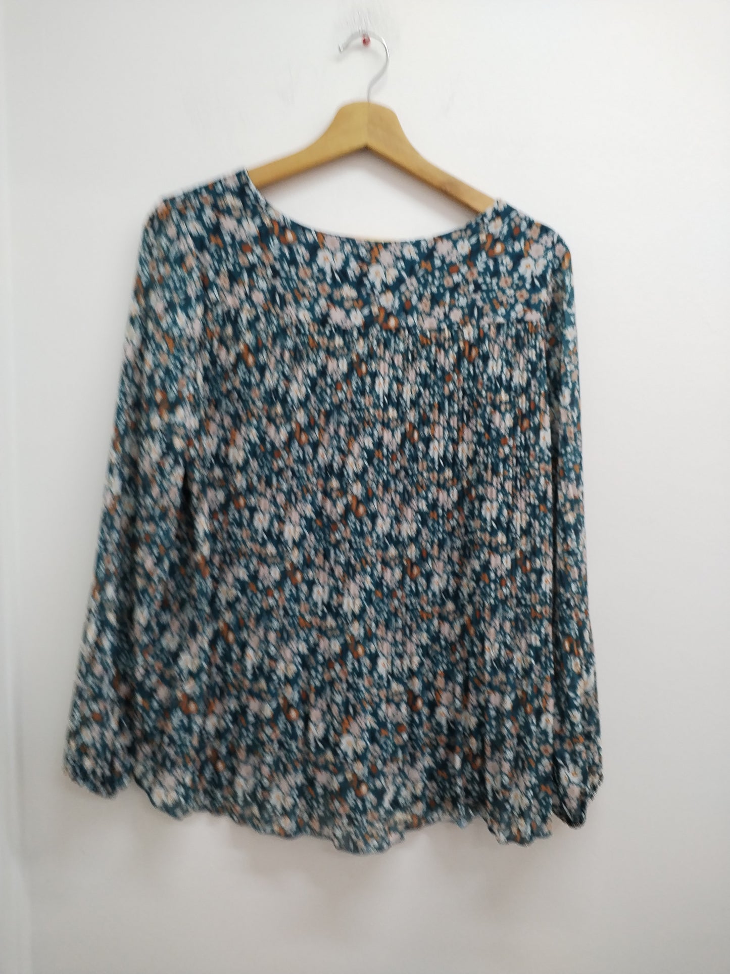 Tunique manches longues vert d'eau fleurie Taille 38