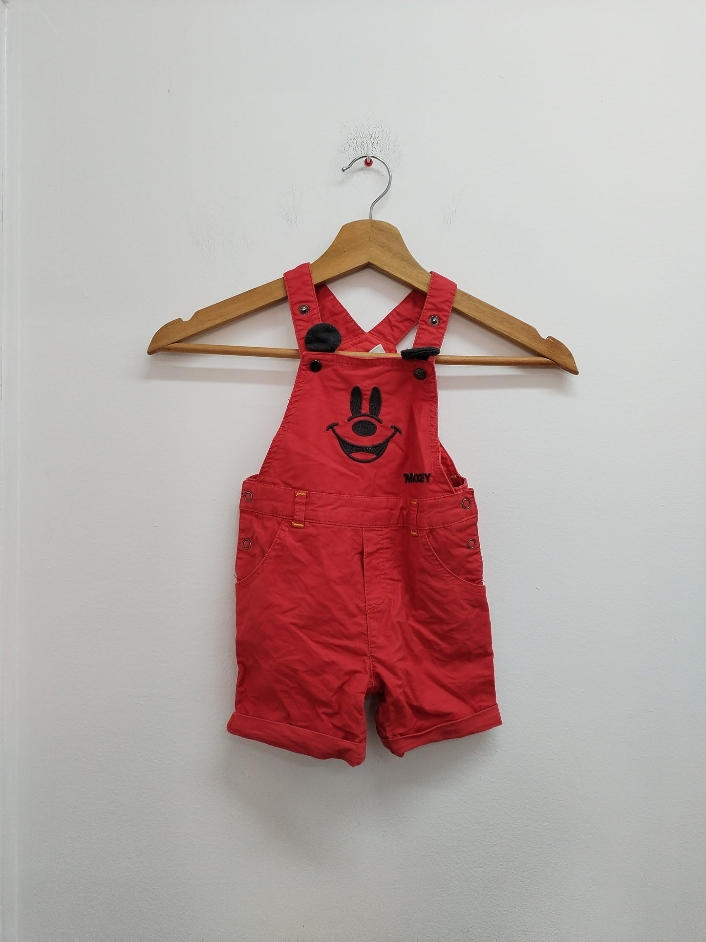 Salopette short Disney Baby rouge Taille 12 Mois