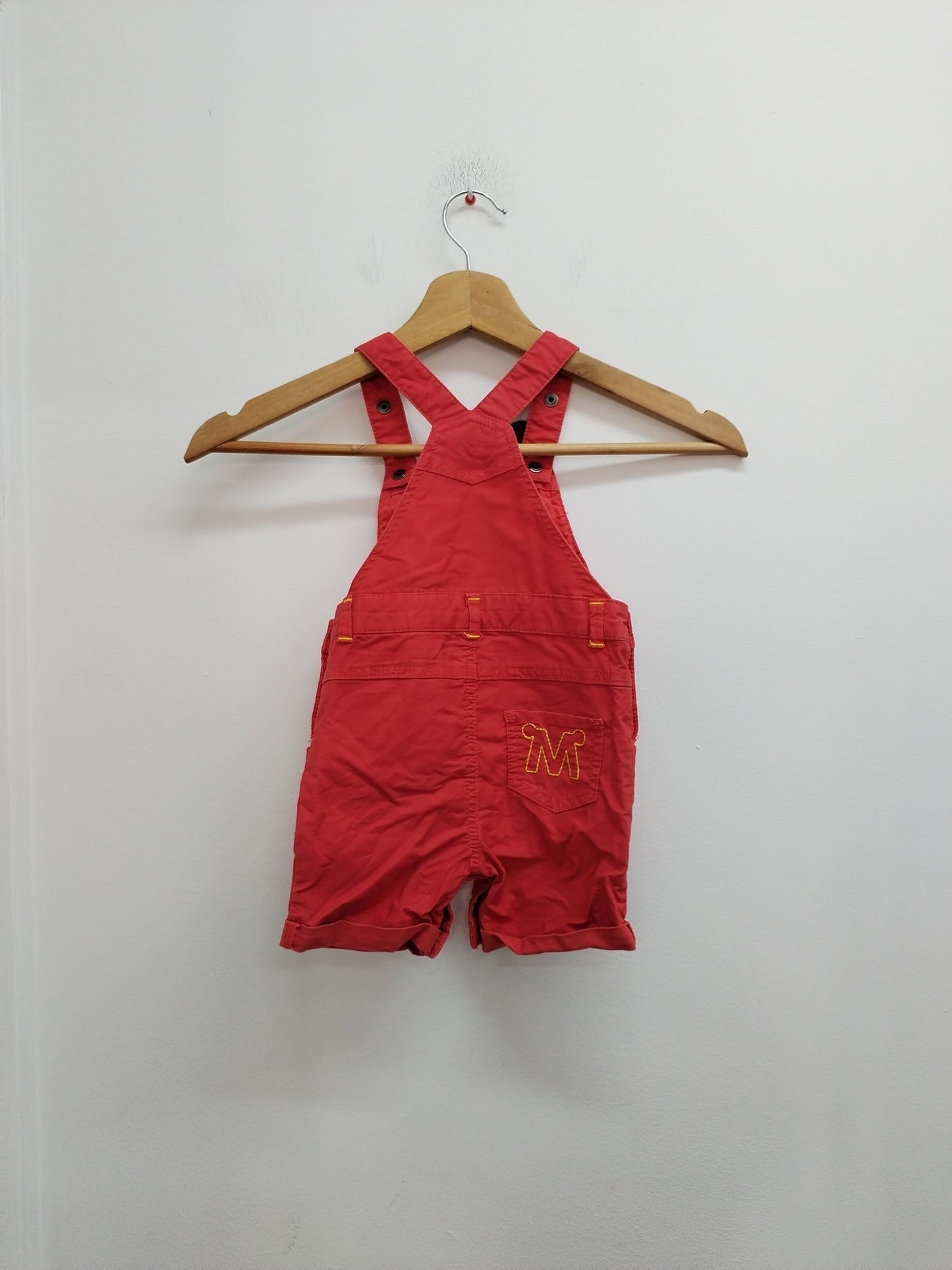 Salopette short Disney Baby rouge Taille 12 Mois