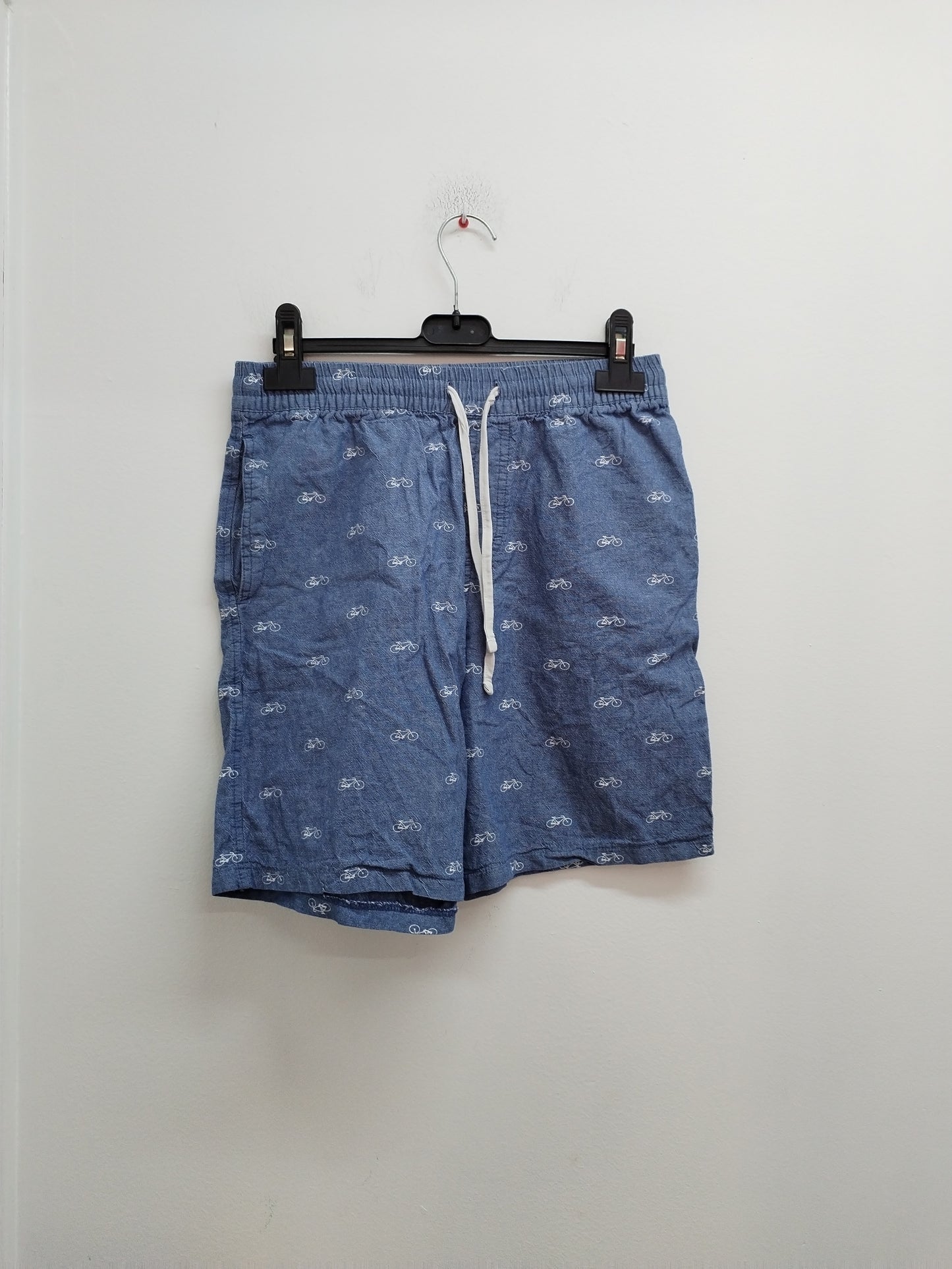 Short Kiabi bleu chiné avec motifs vélos Taille S