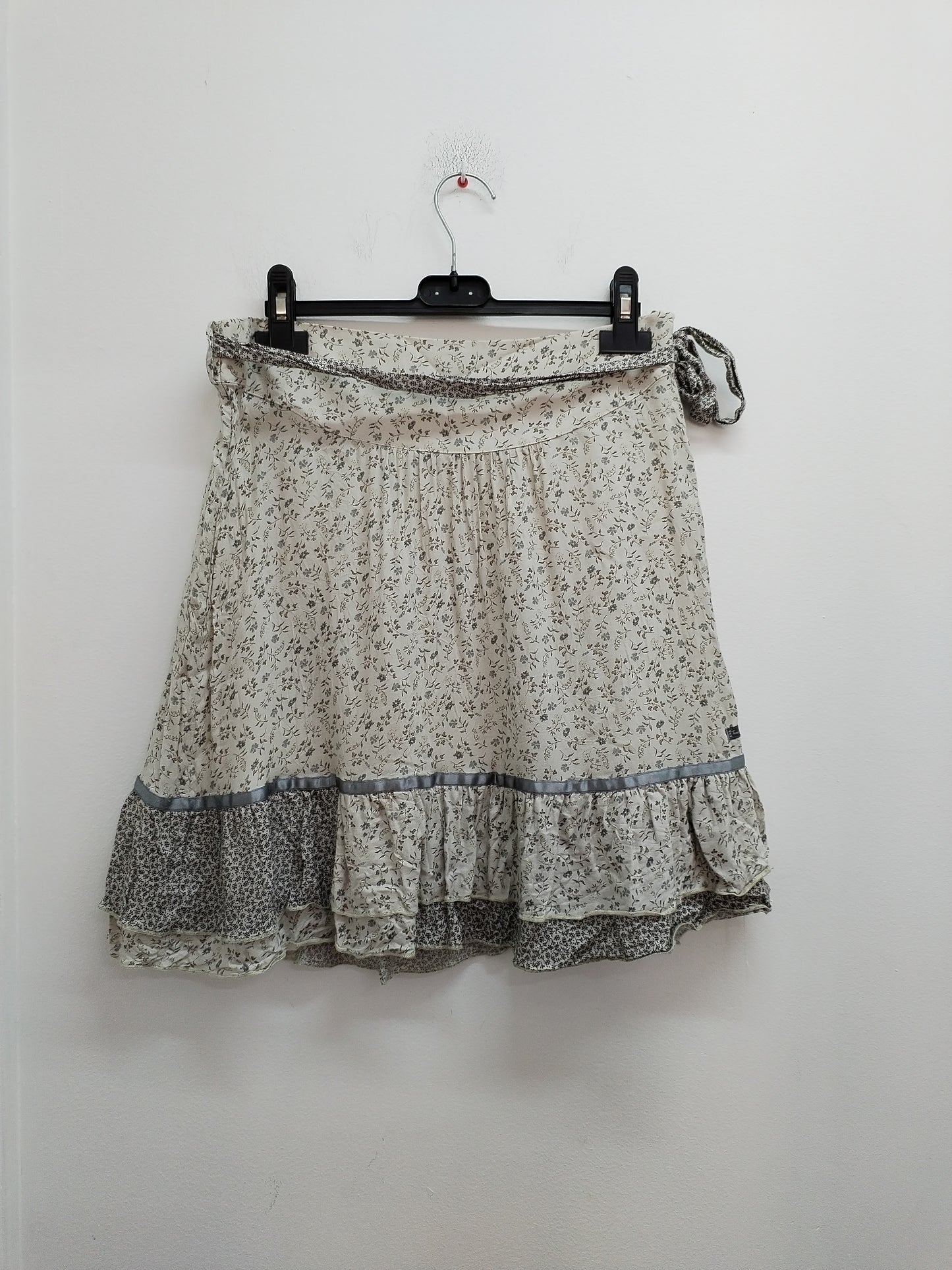 Jupe Terre de Marins beige fleurie Taille 38