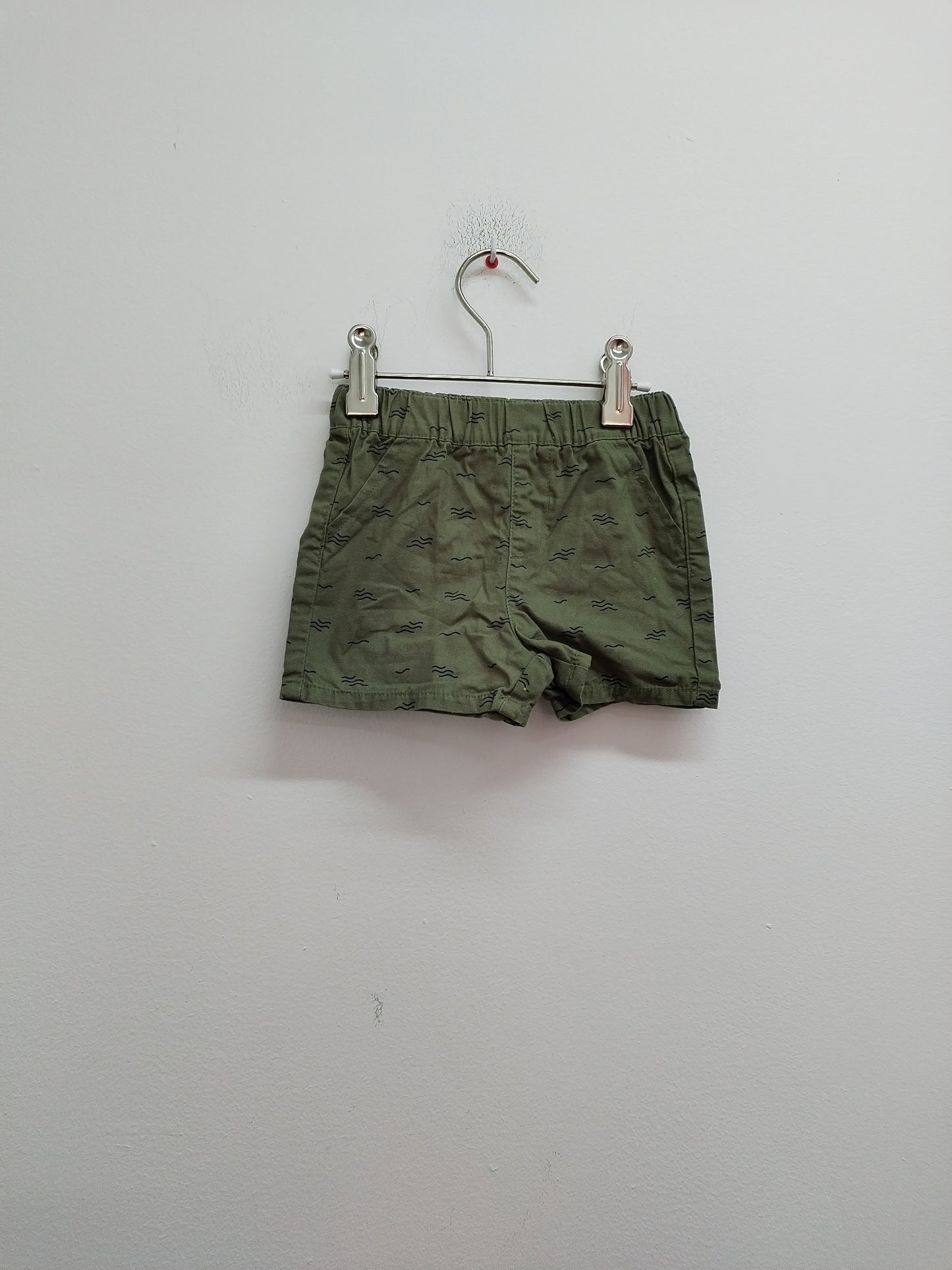 Short Kiabi kaki à motifs Taille 12 Mois