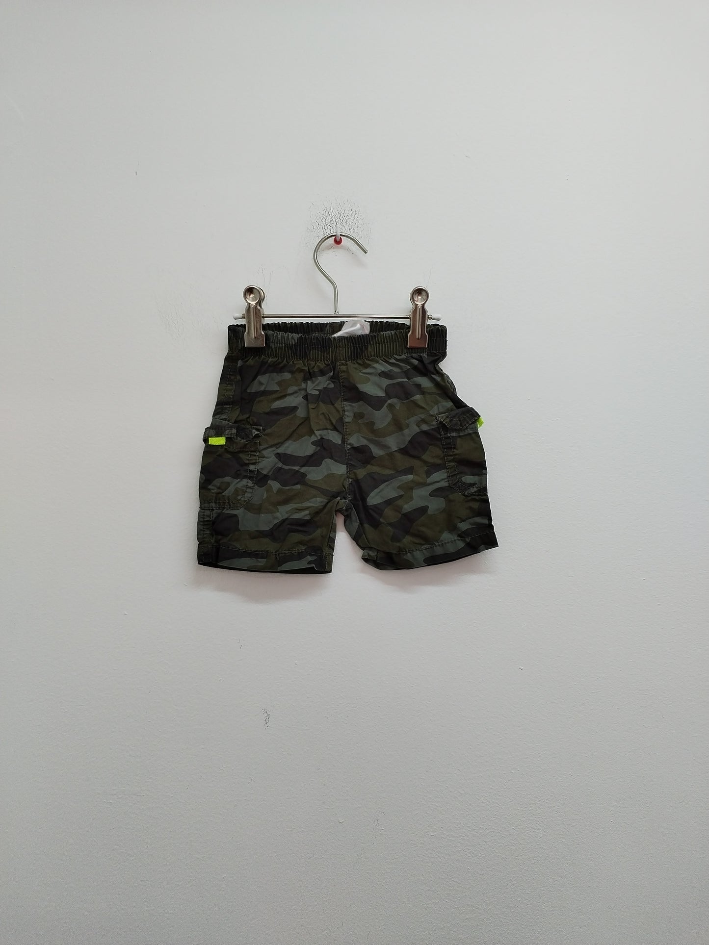 Short imprimé camouflage Taille 18 Mois