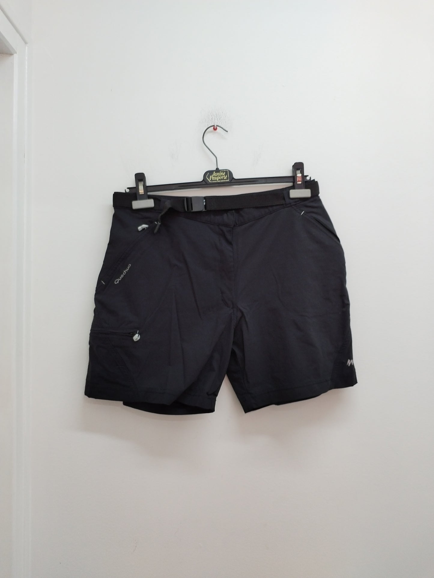 Short Quechua noir avec ceinture Taille 40