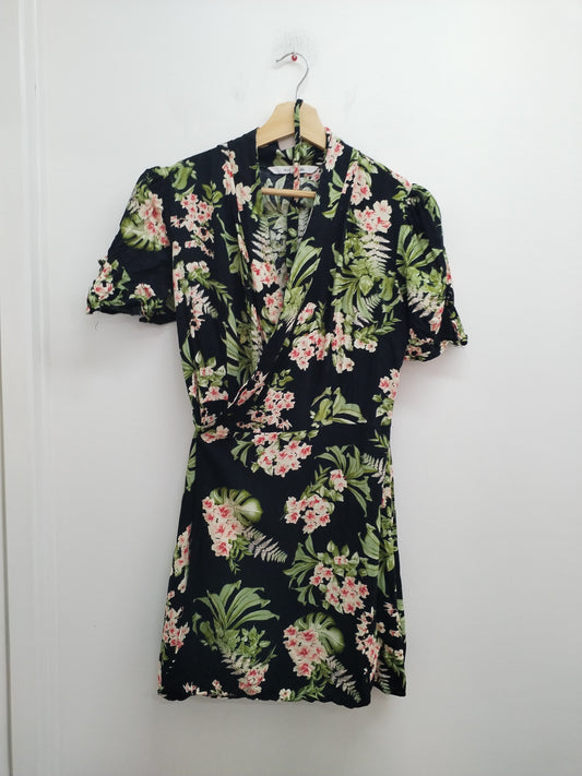 Robe cache-cœur manches courtes Collection IRL noire fleurie Taille 38