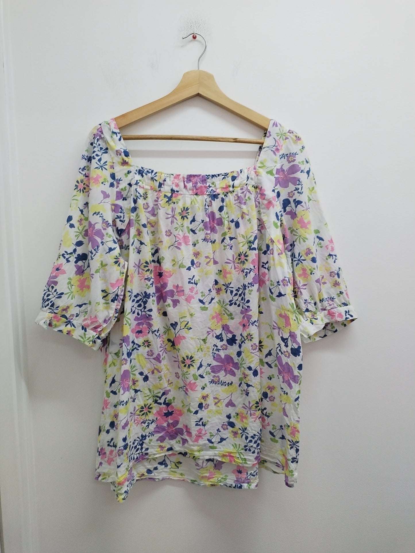 Tunique Blancheporte blanche fleurie Taille 50