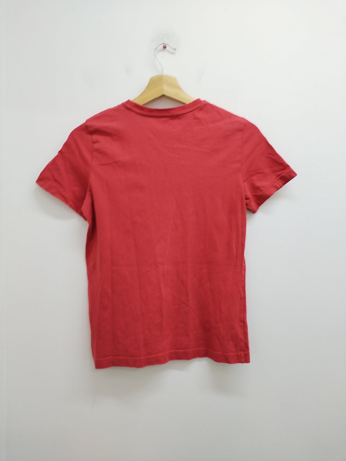 T-shirt Puma rouge avec impression Taille 13/14 Ans