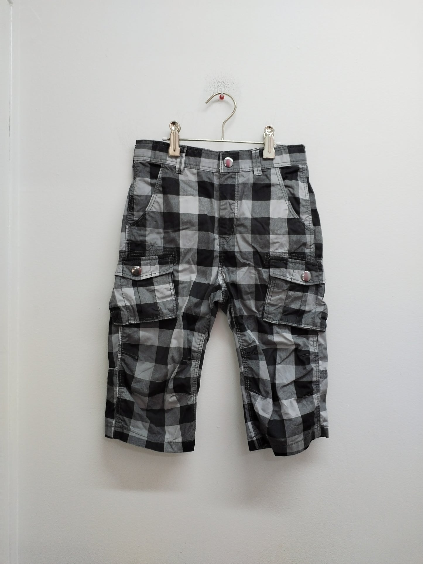 Pantacourt H&M gris et noir à carreaux Taille 7/8 Ans