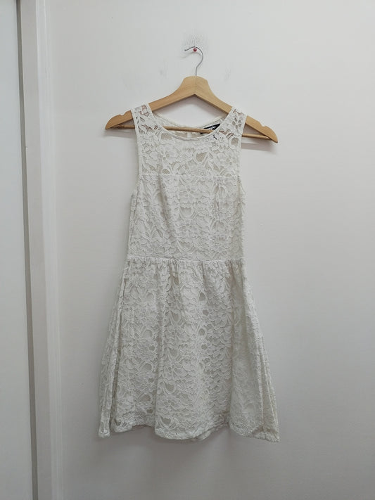 Robe sans manches en dentelle Jennyfer blanche Taille 36