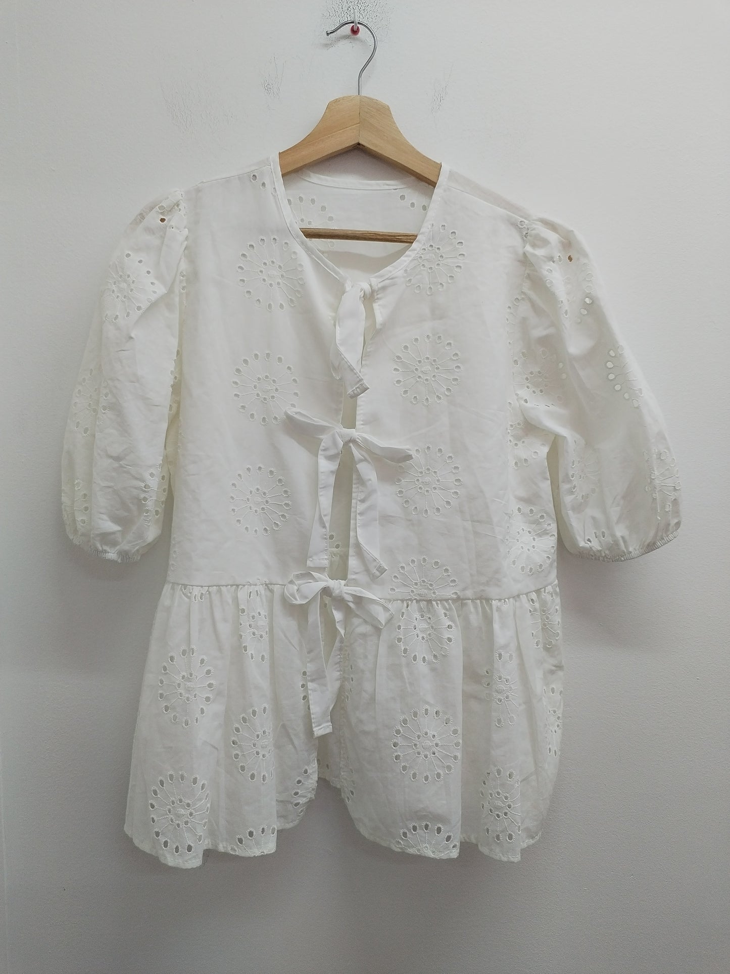 Tunique manches courtes ajourées blanche à nouer Taille M